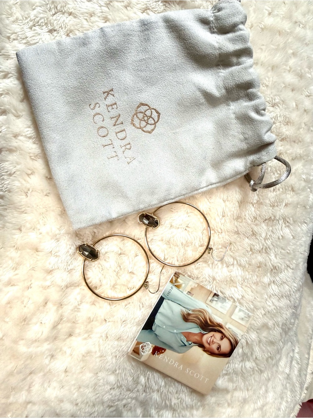 Kendra Scott Gold Elora Hoop Earrings with Obsidian Stone